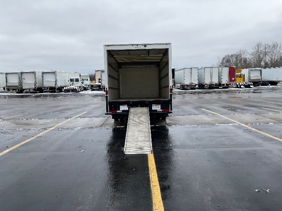 Light Duty Box Truck-Light and Medium Duty Trucks-GMC-2020-Savana G33903-Murfreesboro-TN-82,944\n\t\tmiles-$ 34,000 - Image 9