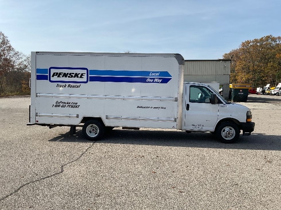 Light Duty Box Truck-Light and Medium Duty Trucks-GMC-2020-Savana G33903-Muskegon-MI-75,722\n\t\tmiles-$ 36,500 - Image 14