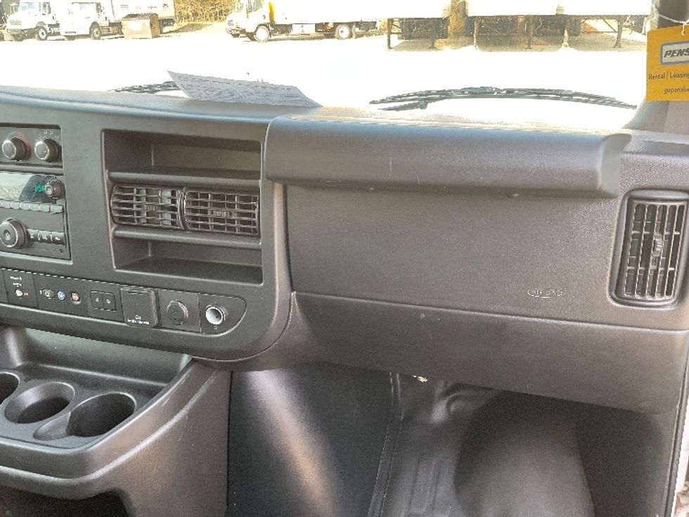 Light Duty Box Truck-Light and Medium Duty Trucks-GMC-2020-Savana G33903-Muskegon-MI-75,722\n\t\tmiles-$ 36,500 - Image 20