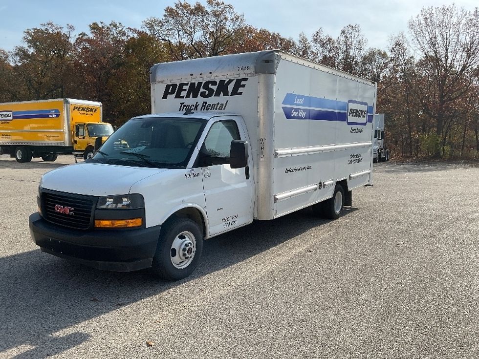 Light Duty Box Truck-Light and Medium Duty Trucks-GMC-2020-Savana G33903-Muskegon-MI-75,722\n\t\tmiles-$ 36,500 - Image 3