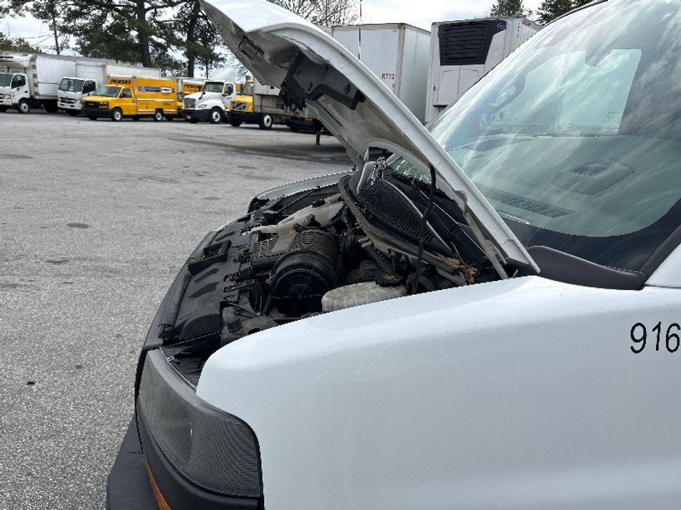 Light Duty Box Truck-Light and Medium Duty Trucks-GMC-2020-Savana G33903-Norcross-GA-83,776\n\t\tmiles-$ 31,750 - Image 24