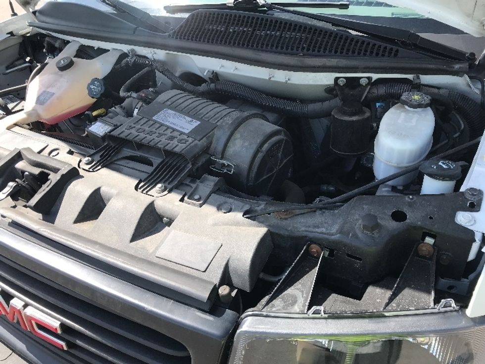 Light Duty Box Truck-Light and Medium Duty Trucks-GMC-2020-Savana G33903-Plymouth-MI-74,253\n\t\tmiles-$ 30,500 - Image 24