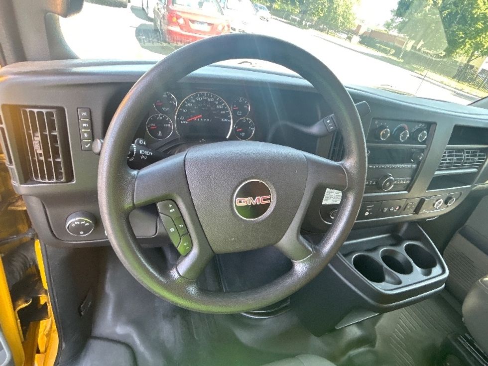 Light Duty Box Truck-Light and Medium Duty Trucks-GMC-2020-Savana G33903-Portland-OR-70,309\n\t\tmiles-$ 29,250 - Image 18