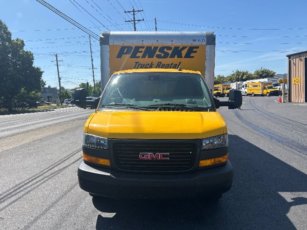Light Duty Box Truck-Light and Medium Duty Trucks-GMC-2020-Savana G33903-Portland-OR-70,309\n\t\tmiles-$ 29,250 - Image 2