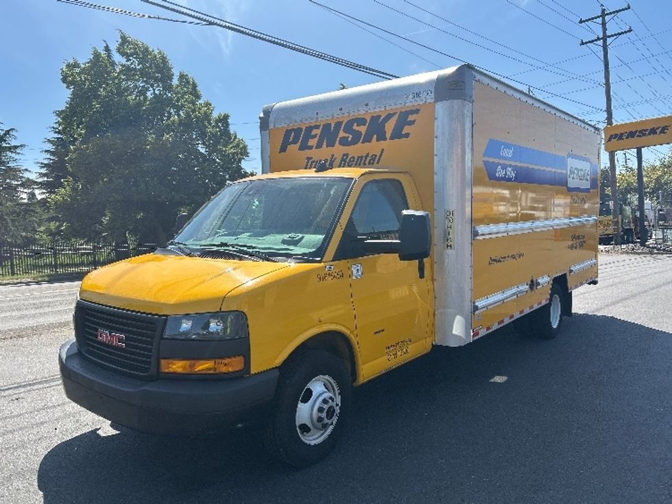 Light Duty Box Truck-Light and Medium Duty Trucks-GMC-2020-Savana G33903-Portland-OR-70,309\n\t\tmiles-$ 29,250 - Image 3