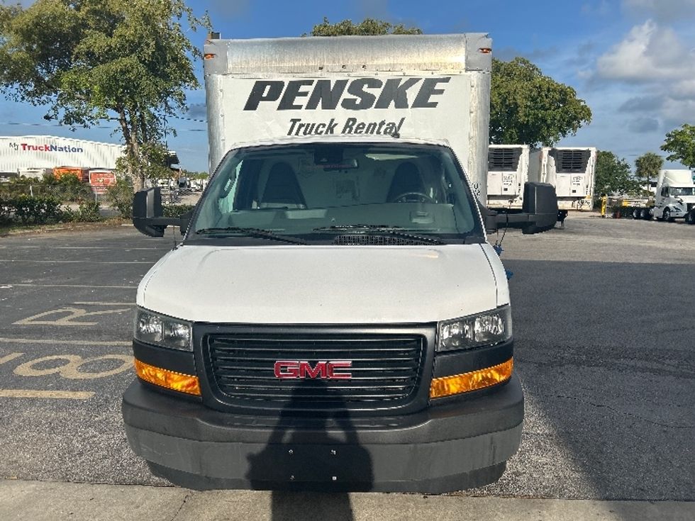 Light Duty Box Truck-Light and Medium Duty Trucks-GMC-2020-Savana G33903-Riviera Beach-FL-92,193\n\t\tmiles-$ 29,750 - Image 2
