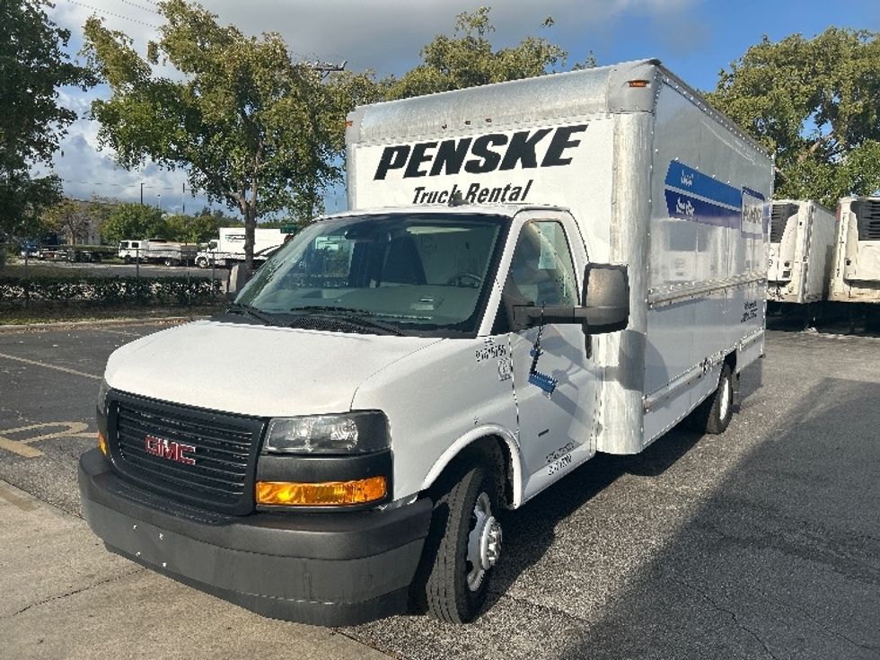 Light Duty Box Truck-Light and Medium Duty Trucks-GMC-2020-Savana G33903-Riviera Beach-FL-92,193\n\t\tmiles-$ 29,750 - Image 3