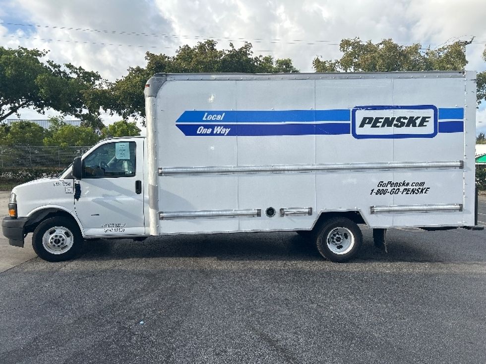 Light Duty Box Truck-Light and Medium Duty Trucks-GMC-2020-Savana G33903-Riviera Beach-FL-92,193\n\t\tmiles-$ 29,750 - Image 4