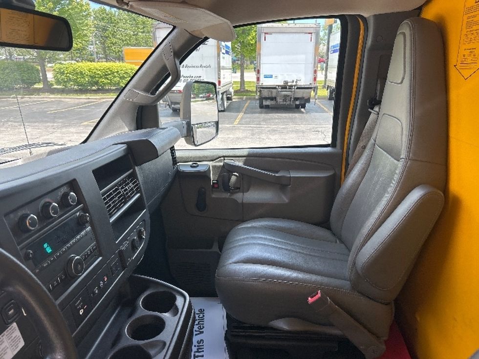 Light Duty Box Truck-Light and Medium Duty Trucks-GMC-2020-Savana G33903-Sturtevant-WI-109,444\n\t\tmiles-$ 21,750 - Image 19