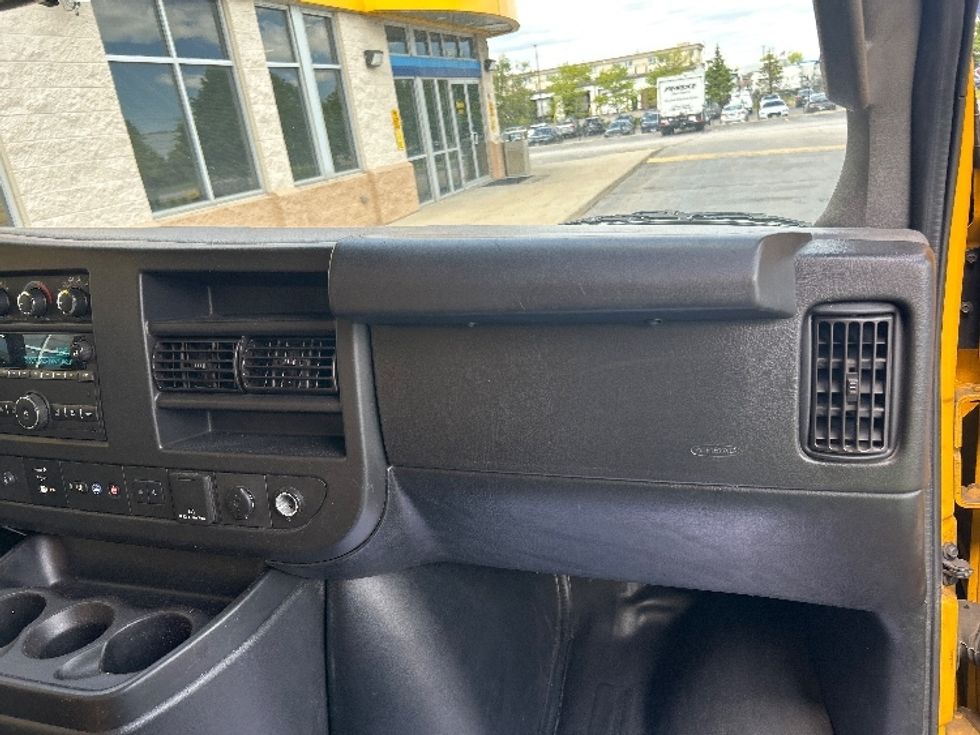 Light Duty Box Truck-Light and Medium Duty Trucks-GMC-2020-Savana G33903-Sturtevant-WI-109,444\n\t\tmiles-$ 21,750 - Image 21