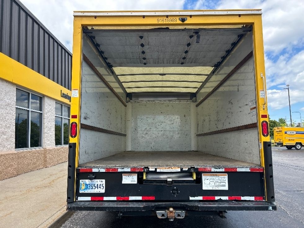 Light Duty Box Truck-Light and Medium Duty Trucks-GMC-2020-Savana G33903-Sturtevant-WI-109,444\n\t\tmiles-$ 21,750 - Image 8