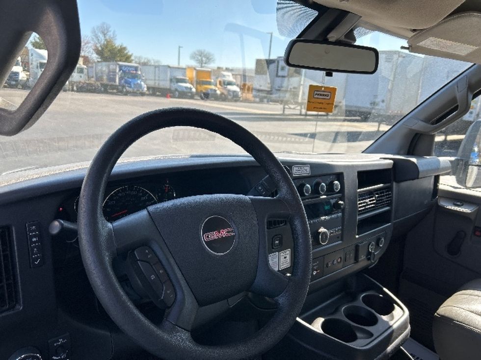 Light Duty Box Truck-Light and Medium Duty Trucks-GMC-2020-Savana G33903-Swedesboro-NJ-84,017\n\t\tmiles-$ 29,750 - Image 16