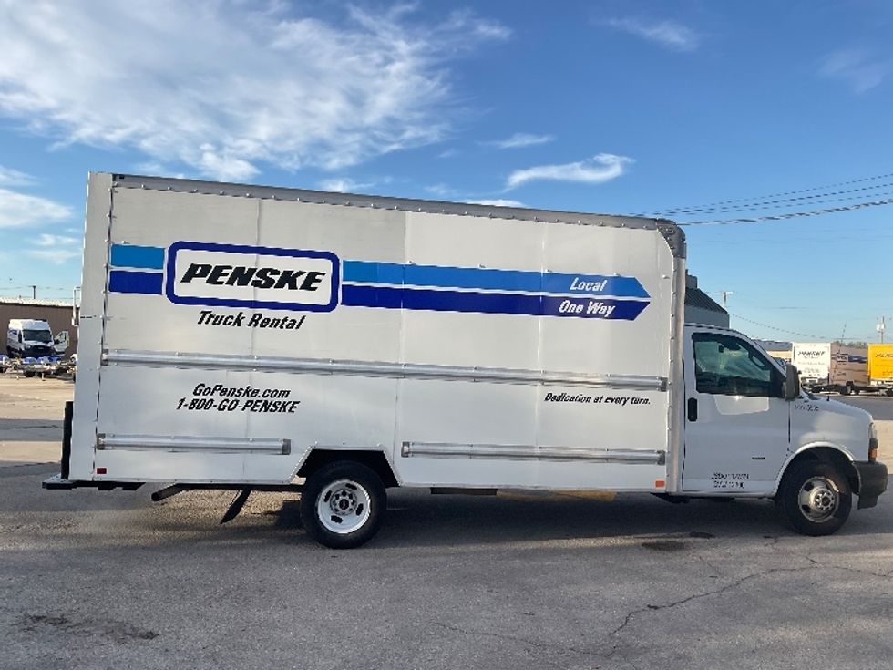 Light Duty Box Truck-Light and Medium Duty Trucks-GMC-2020-Savana G33903-Tampa-FL-92,680\n\t\tmiles-$ 29,500 - Image 14