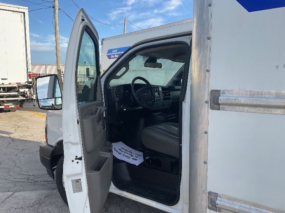 Light Duty Box Truck-Light and Medium Duty Trucks-GMC-2020-Savana G33903-Tampa-FL-92,680\n\t\tmiles-$ 29,500 - Image 15