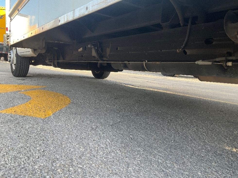 Light Duty Box Truck-Light and Medium Duty Trucks-GMC-2020-Savana G33903-Tampa-FL-92,680\n\t\tmiles-$ 29,500 - Image 5