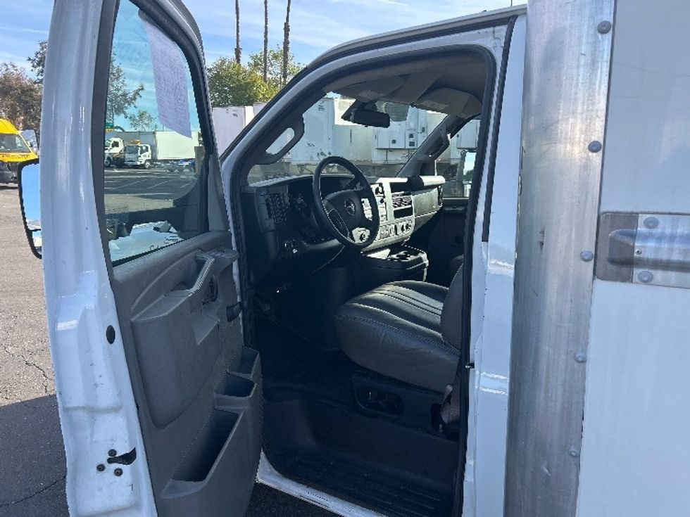 Light Duty Box Truck-Light and Medium Duty Trucks-GMC-2020-Savana G33903-Torrance-CA-75,066\n\t\tmiles-$ 36,250 - Image 16