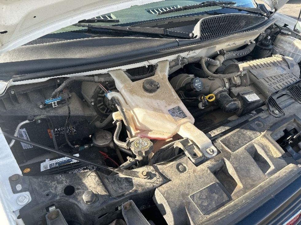 Light Duty Box Truck-Light and Medium Duty Trucks-GMC-2020-Savana G33903-Torrance-CA-75,066\n\t\tmiles-$ 36,250 - Image 23