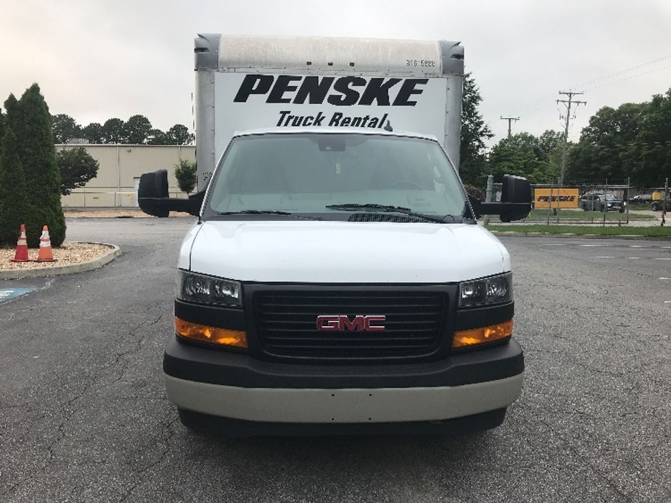 2020 Gmc Savana 3500 Cutaway photo 2