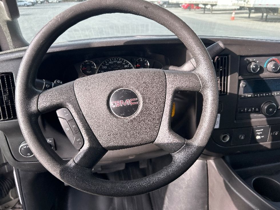 Light Duty Box Truck-Light and Medium Duty Trucks-GMC-2020-Savana G33903-West Sacramento-CA-85,173\n\t\tmiles-$ 30,750 - Image 17