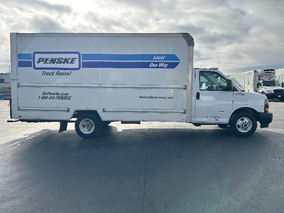 Light Duty Box Truck-Light and Medium Duty Trucks-GMC-2020-Savana G33903-West Sacramento-CA-85,173\n\t\tmiles-$ 30,750 - Image 15