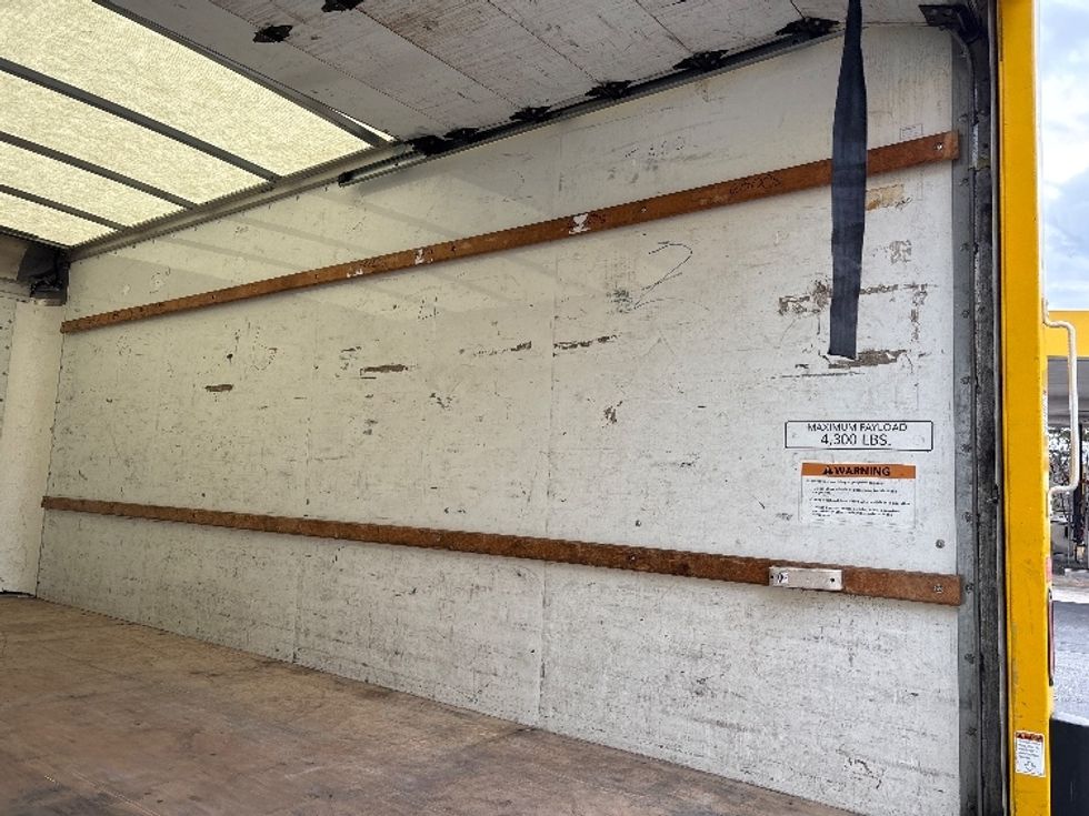 Light Duty Box Truck-Light and Medium Duty Trucks-GMC-2020-Savana G33903-Winston Salem-NC-115,321\n\t\tmiles-$ 24,000 - Image 11