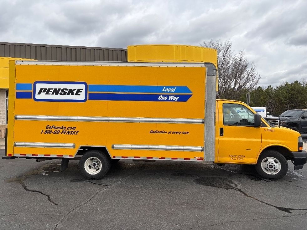 Light Duty Box Truck-Light and Medium Duty Trucks-GMC-2020-Savana G33903-Winston Salem-NC-115,321\n\t\tmiles-$ 24,000 - Image 14