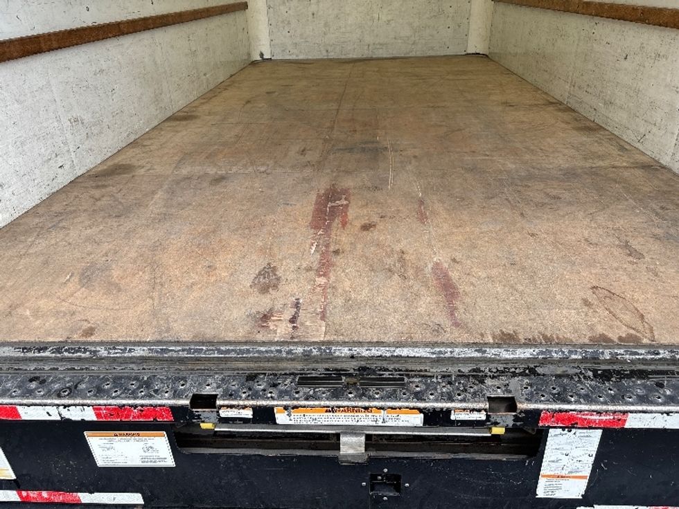 Light Duty Box Truck-Light and Medium Duty Trucks-GMC-2020-Savana G33903-Winston Salem-NC-115,321\n\t\tmiles-$ 24,000 - Image 9