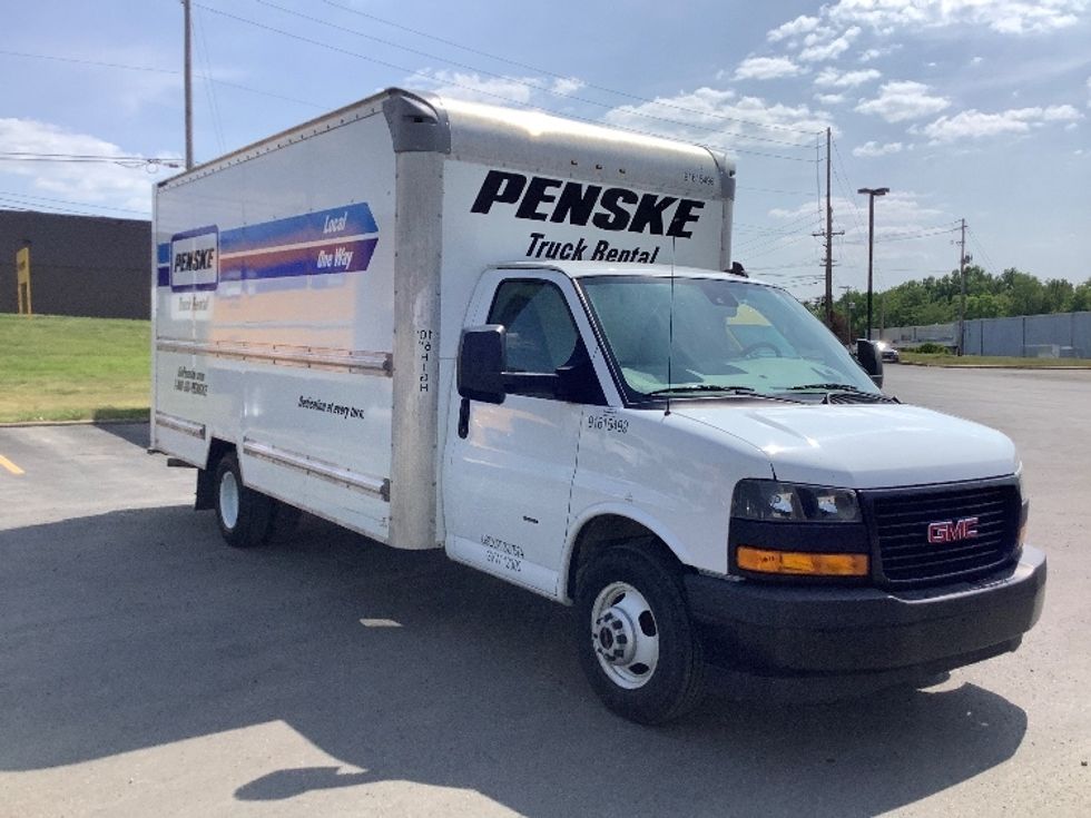 Used GMC Light Duty Box Trucks for Sale in OH Penske Used Trucks