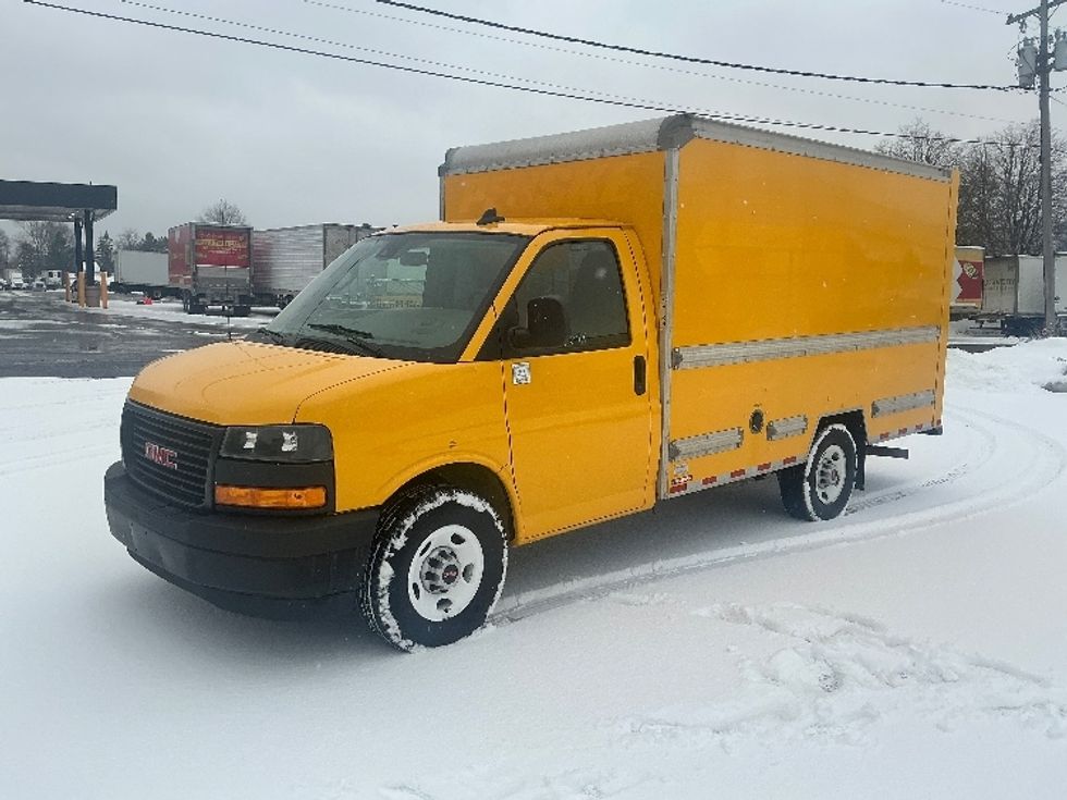 Light Duty Box Truck-Light and Medium Duty Trucks-GMC-2021-Savana G33503-Albany-NY-116,260\n\t\tmiles-$ 23,250 - Image 1