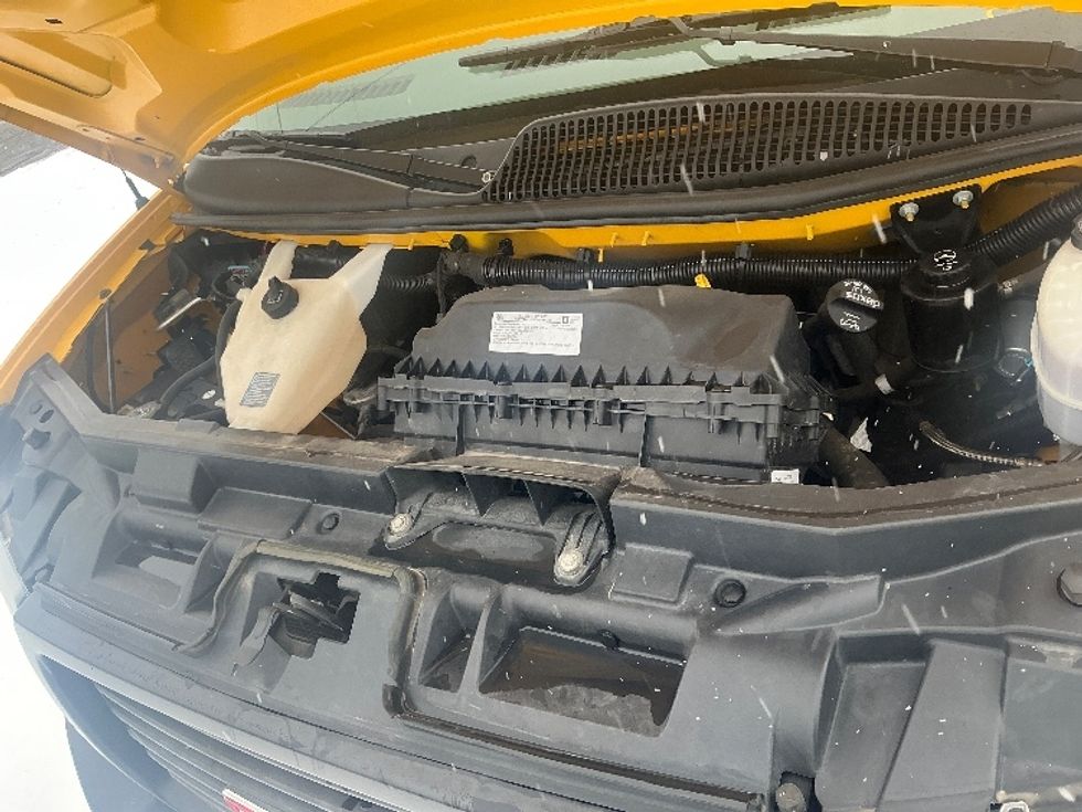 Light Duty Box Truck-Light and Medium Duty Trucks-GMC-2021-Savana G33503-Albany-NY-116,260\n\t\tmiles-$ 23,250 - Image 21