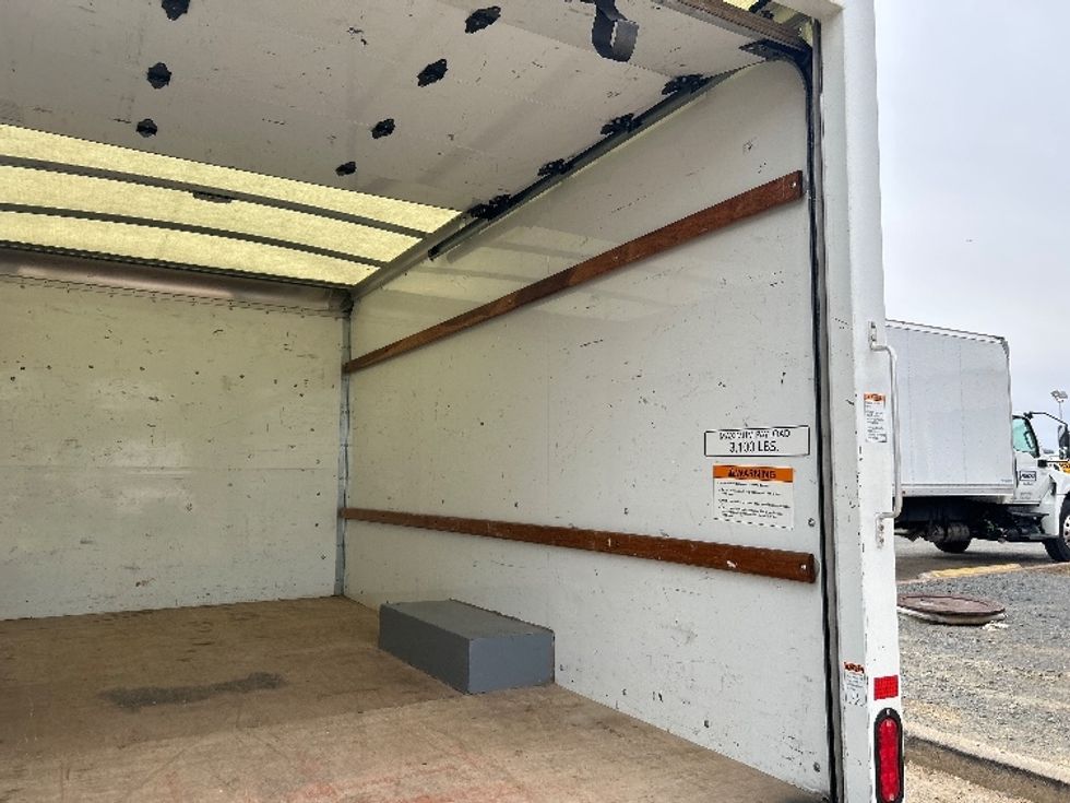 Light Duty Box Truck-Light and Medium Duty Trucks-GMC-2021-Savana G33503-Alexandria-VA-100,630\n\t\tmiles-$ 28,000 - Image 10