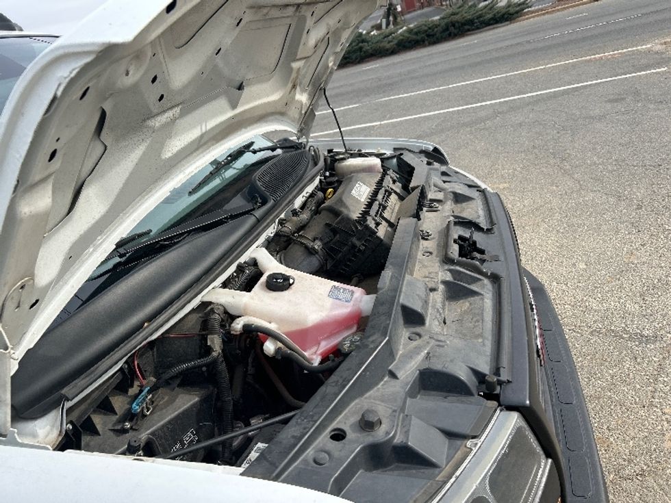 Light Duty Box Truck-Light and Medium Duty Trucks-GMC-2021-Savana G33503-Alexandria-VA-100,630\n\t\tmiles-$ 28,000 - Image 20