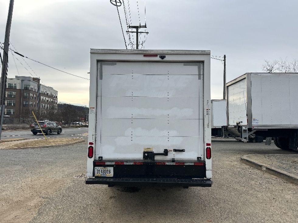 Light Duty Box Truck-Light and Medium Duty Trucks-GMC-2021-Savana G33503-Alexandria-VA-100,630\n\t\tmiles-$ 28,000 - Image 6