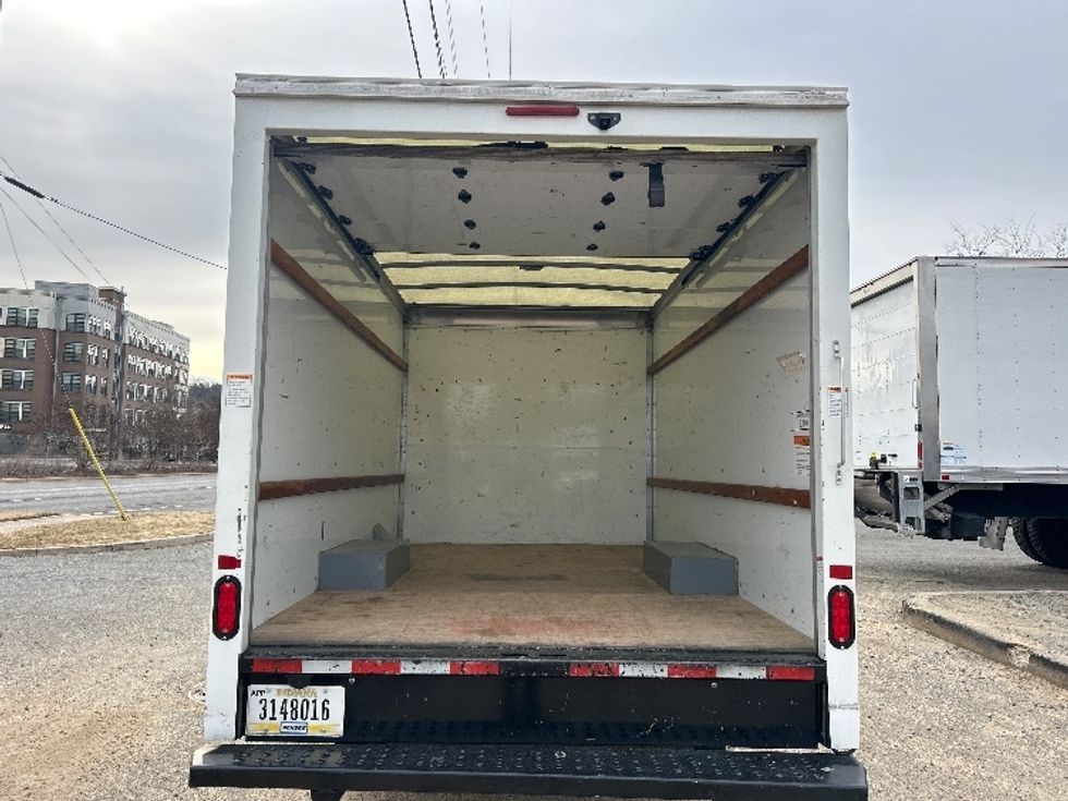 Light Duty Box Truck-Light and Medium Duty Trucks-GMC-2021-Savana G33503-Alexandria-VA-100,630\n\t\tmiles-$ 28,000 - Image 7
