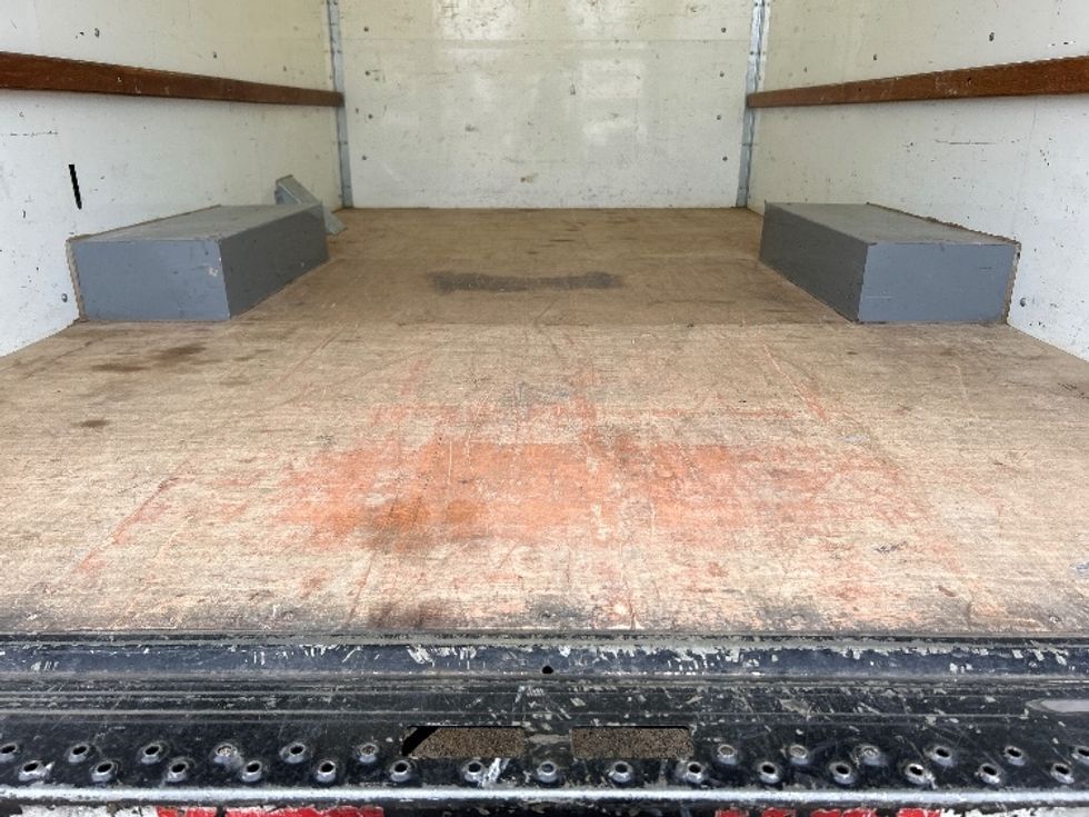 Light Duty Box Truck-Light and Medium Duty Trucks-GMC-2021-Savana G33503-Alexandria-VA-100,630\n\t\tmiles-$ 28,000 - Image 8