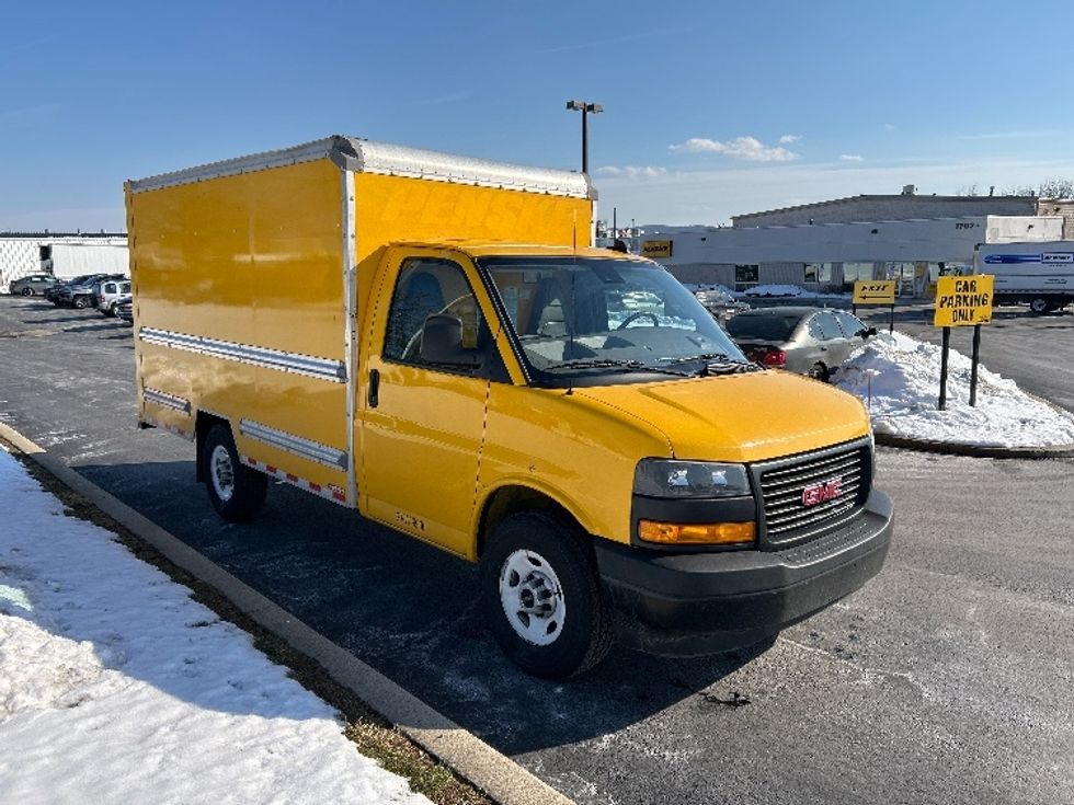 Light Duty Box Truck-Light and Medium Duty Trucks-GMC-2021-Savana G33503-Allentown-PA-114,586\n\t\tmiles-$ 24,000 - Image 1