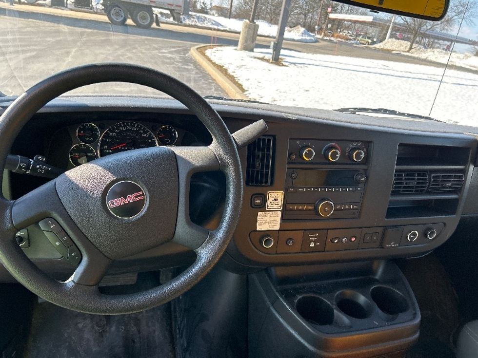 Light Duty Box Truck-Light and Medium Duty Trucks-GMC-2021-Savana G33503-Allentown-PA-114,586\n\t\tmiles-$ 24,000 - Image 16