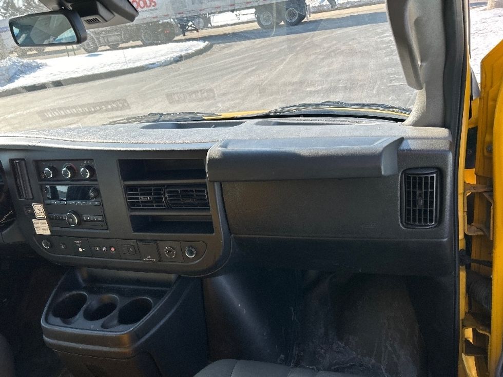 Light Duty Box Truck-Light and Medium Duty Trucks-GMC-2021-Savana G33503-Allentown-PA-114,586\n\t\tmiles-$ 24,000 - Image 19