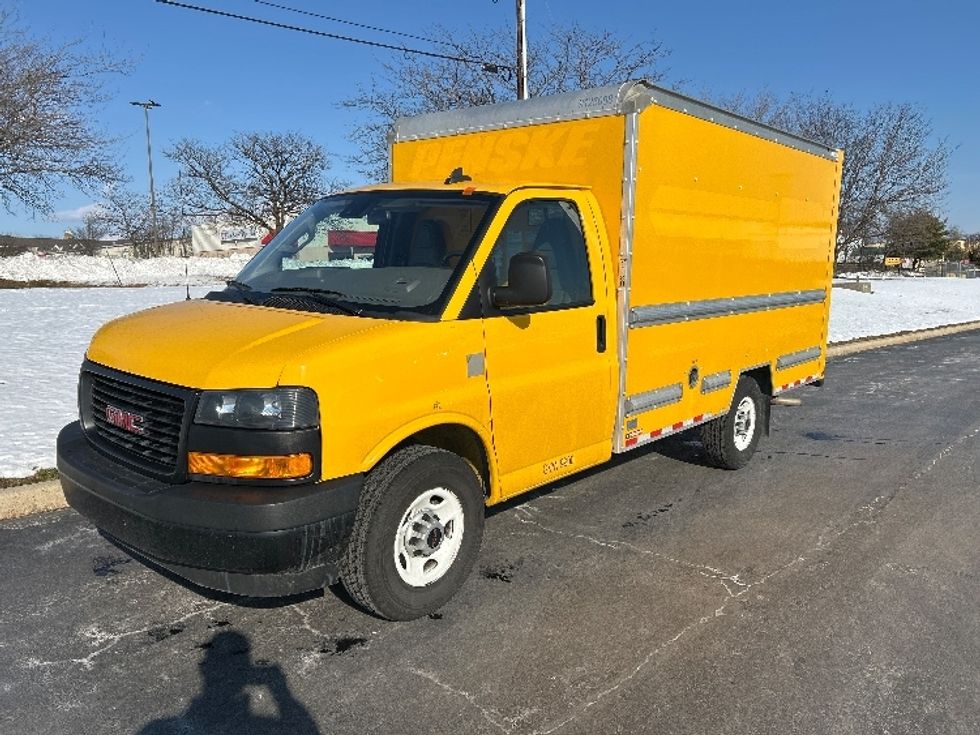 Light Duty Box Truck-Light and Medium Duty Trucks-GMC-2021-Savana G33503-Allentown-PA-114,586\n\t\tmiles-$ 24,000 - Image 3