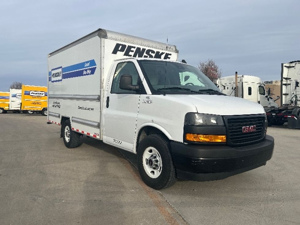 Light Duty Box Truck-Light and Medium Duty Trucks-GMC-2021-Savana G33503-Amarillo-TX-115,079\n\t\tmiles-$ 27,250 - Image 1