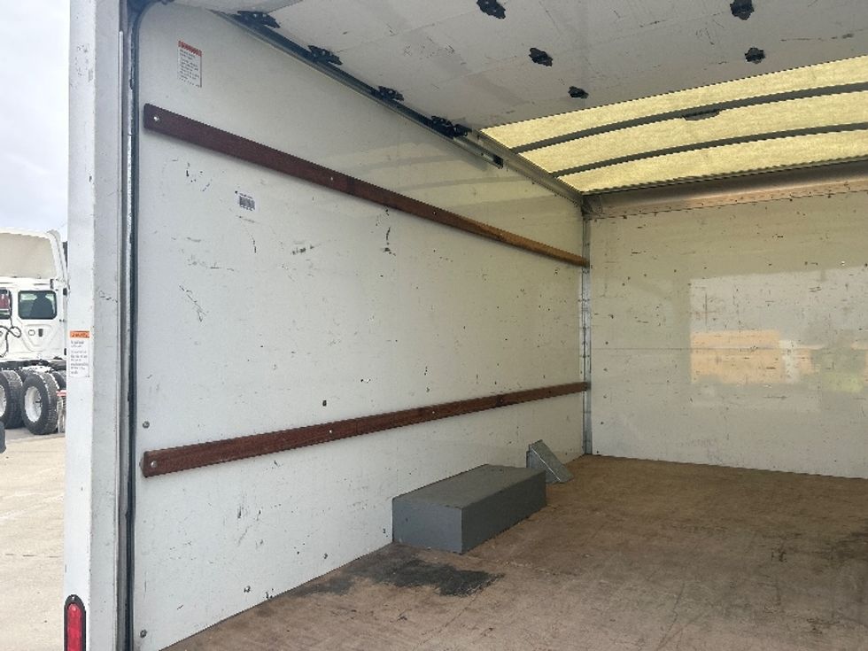 Light Duty Box Truck-Light and Medium Duty Trucks-GMC-2021-Savana G33503-Amarillo-TX-115,079\n\t\tmiles-$ 27,250 - Image 10