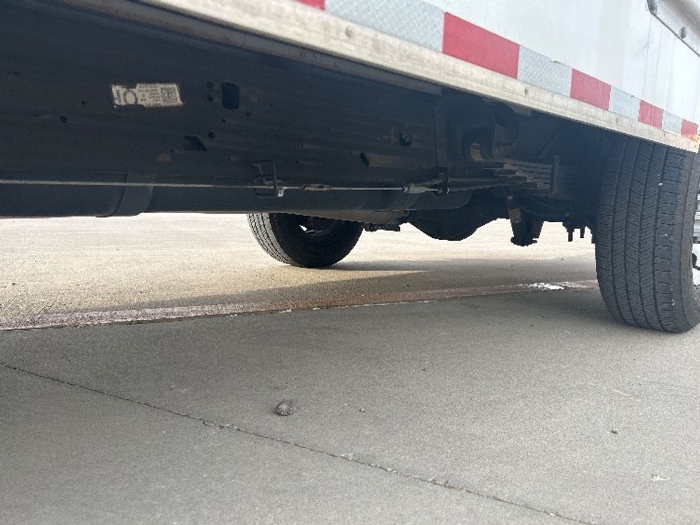 Light Duty Box Truck-Light and Medium Duty Trucks-GMC-2021-Savana G33503-Amarillo-TX-115,079\n\t\tmiles-$ 27,250 - Image 5