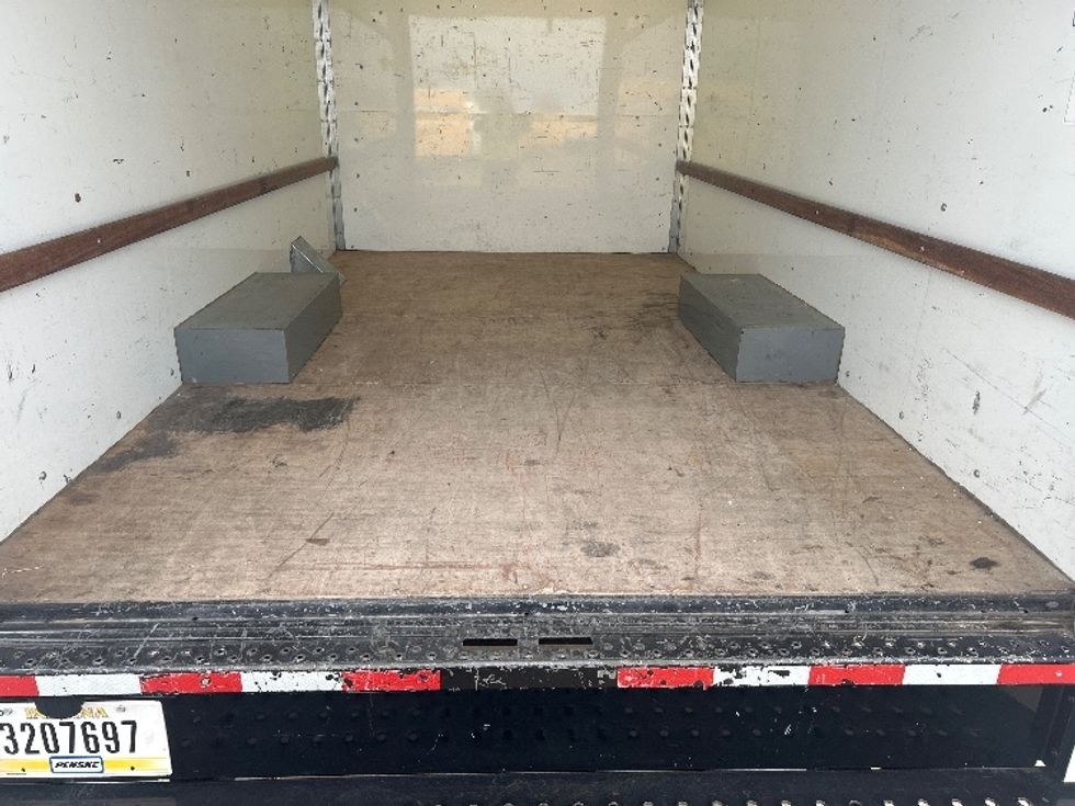 Light Duty Box Truck-Light and Medium Duty Trucks-GMC-2021-Savana G33503-Amarillo-TX-115,079\n\t\tmiles-$ 27,250 - Image 9