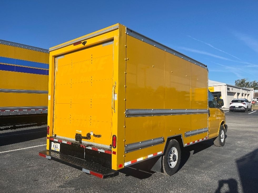 Light Duty Box Truck-Light and Medium Duty Trucks-GMC-2021-Savana G33503-Apopka-FL-102,657\n\t\tmiles-$ 27,250 - Image 13