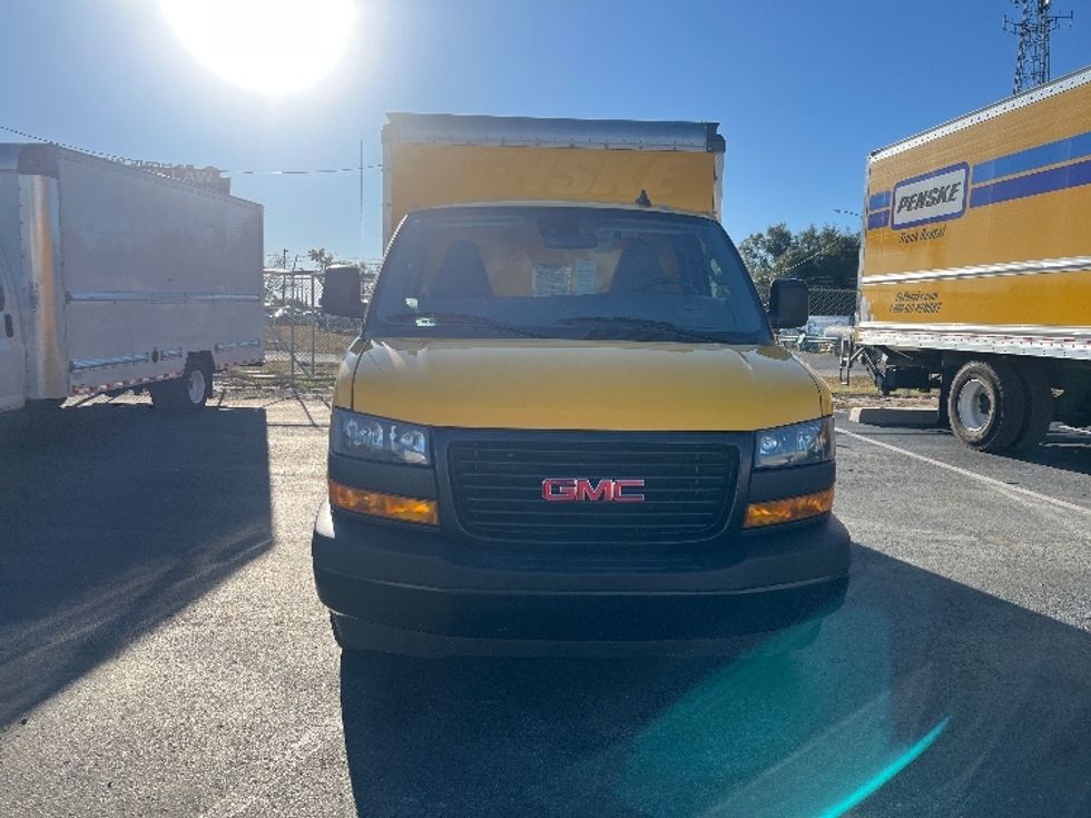 Light Duty Box Truck-Light and Medium Duty Trucks-GMC-2021-Savana G33503-Apopka-FL-102,657\n\t\tmiles-$ 27,250 - Image 2