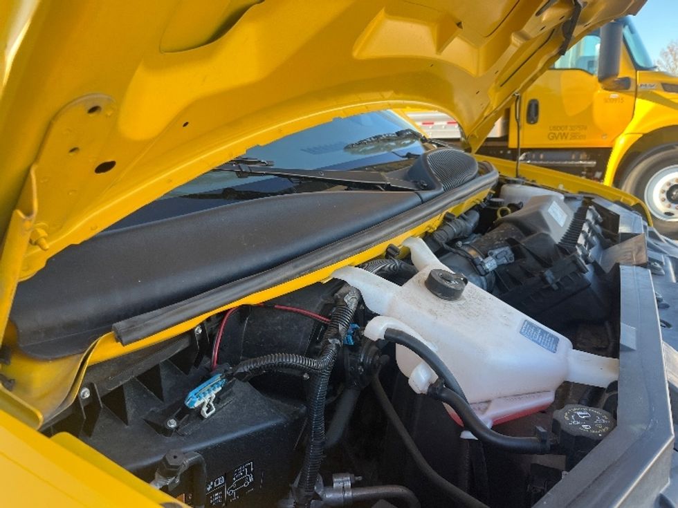 Light Duty Box Truck-Light and Medium Duty Trucks-GMC-2021-Savana G33503-Apopka-FL-102,657\n\t\tmiles-$ 27,250 - Image 23