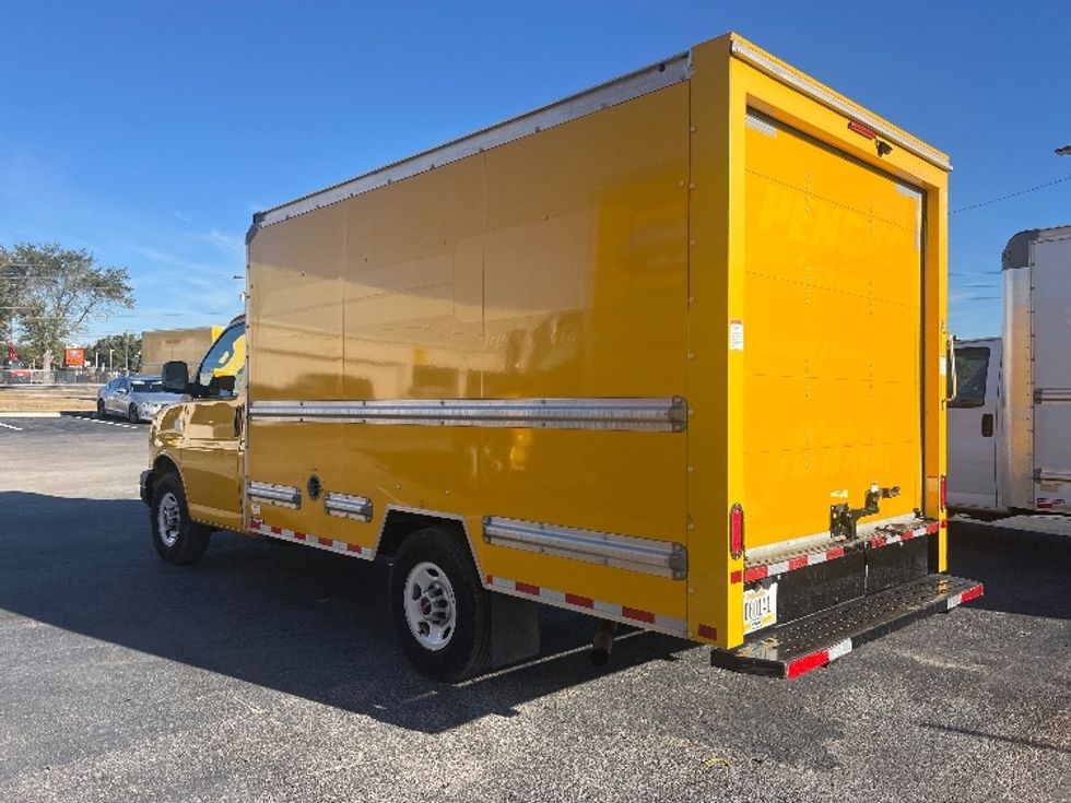 Light Duty Box Truck-Light and Medium Duty Trucks-GMC-2021-Savana G33503-Apopka-FL-102,657\n\t\tmiles-$ 27,250 - Image 6