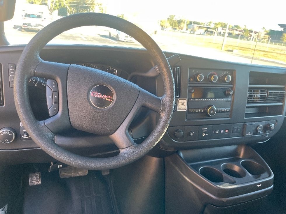 Light Duty Box Truck-Light and Medium Duty Trucks-GMC-2021-Savana G33503-Apopka-FL-111,619\n\t\tmiles-$ 26,250 - Image 18