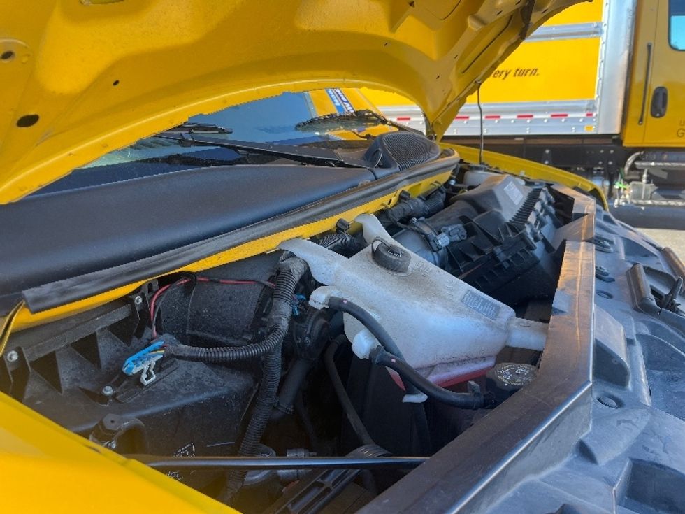 Light Duty Box Truck-Light and Medium Duty Trucks-GMC-2021-Savana G33503-Apopka-FL-111,619\n\t\tmiles-$ 26,250 - Image 23