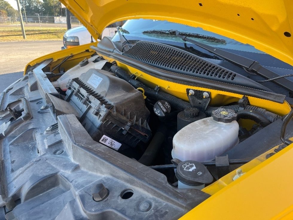 Light Duty Box Truck-Light and Medium Duty Trucks-GMC-2021-Savana G33503-Apopka-FL-111,619\n\t\tmiles-$ 26,250 - Image 24